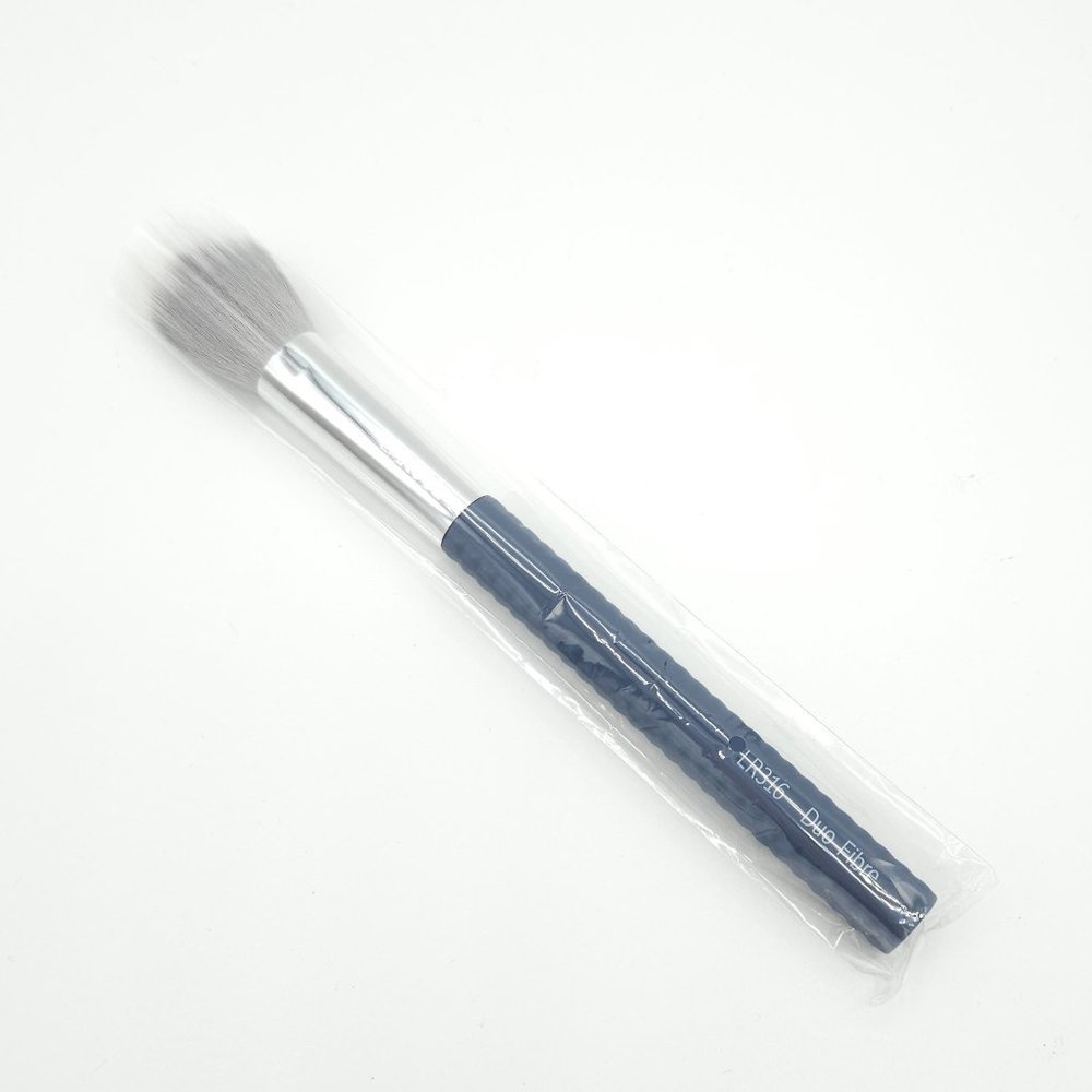 Laruce Beauty DUO FIBRE LR316 Brush in Denim NEW